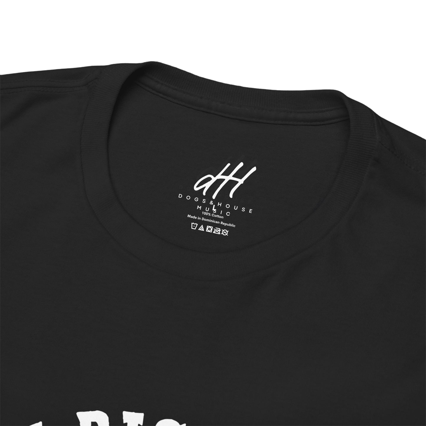 Easily Distracted by Dogs & House Music – Unisex T-Shirt