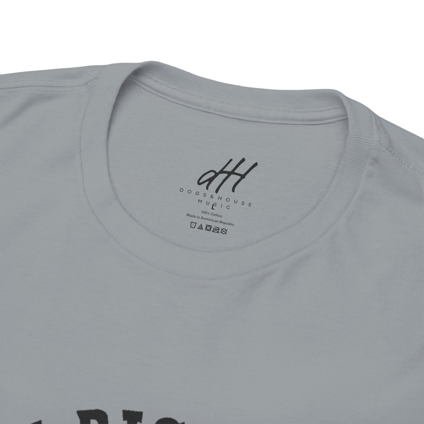 Easily Distracted by Dogs & House Music – Unisex T-Shirt