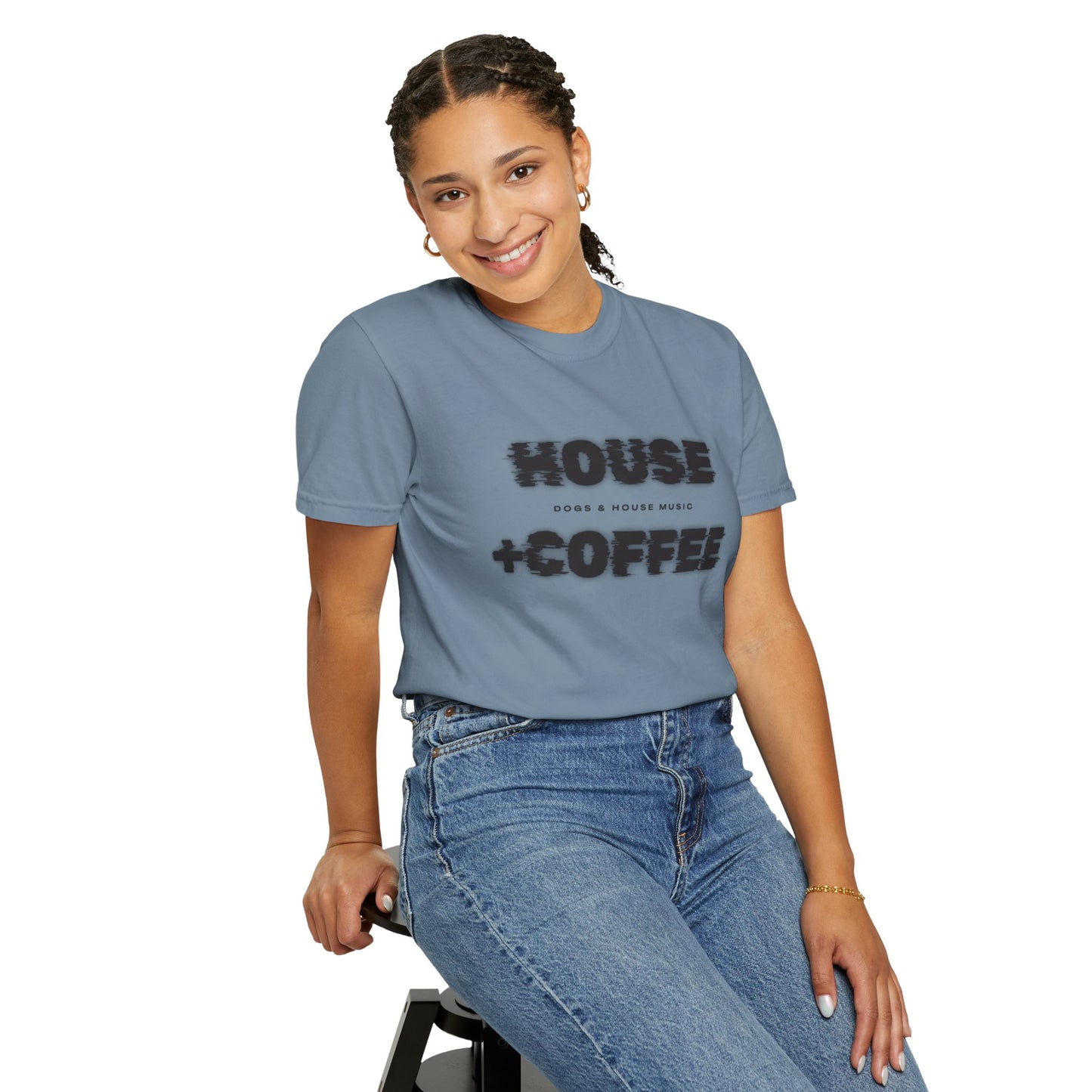 House + Coffee T-Shirt – Start Your Day with Beats & Brews ☕
