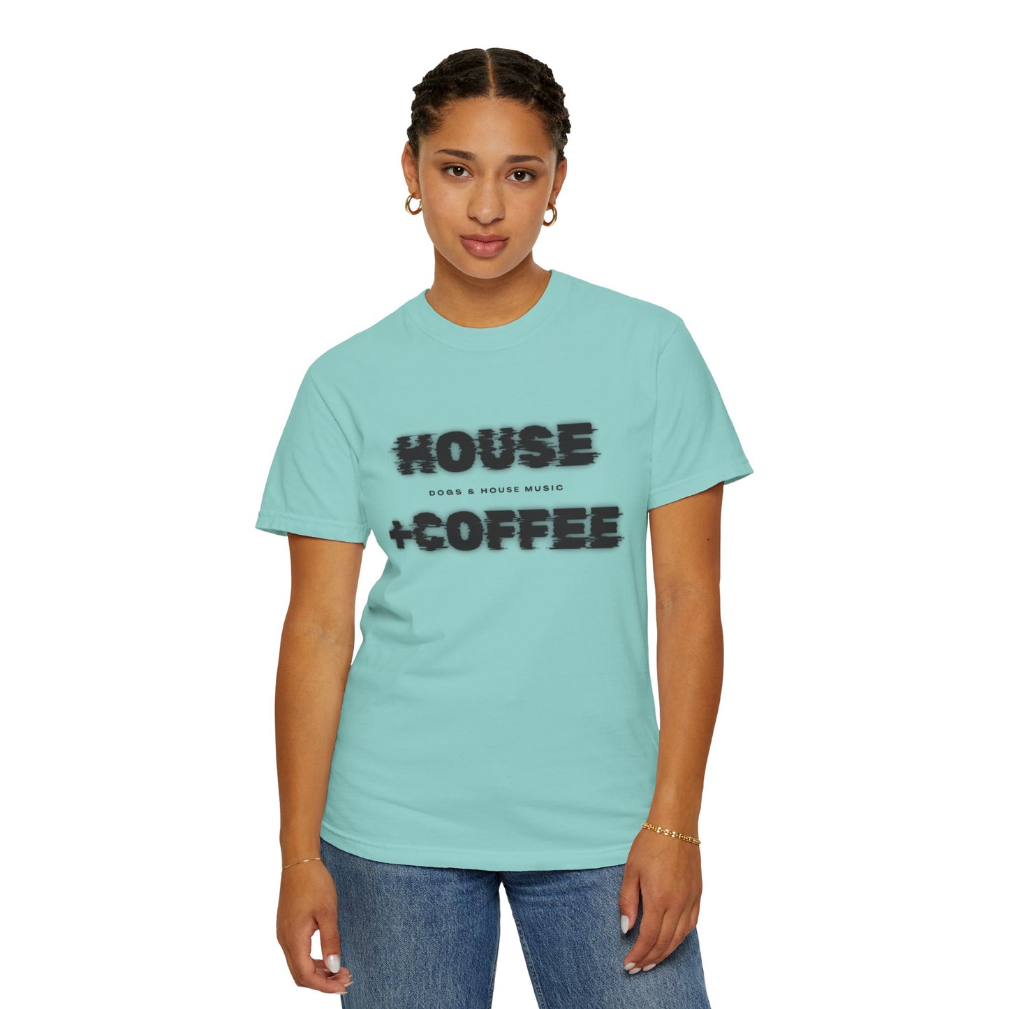 House + Coffee T-Shirt – Start Your Day with Beats & Brews ☕