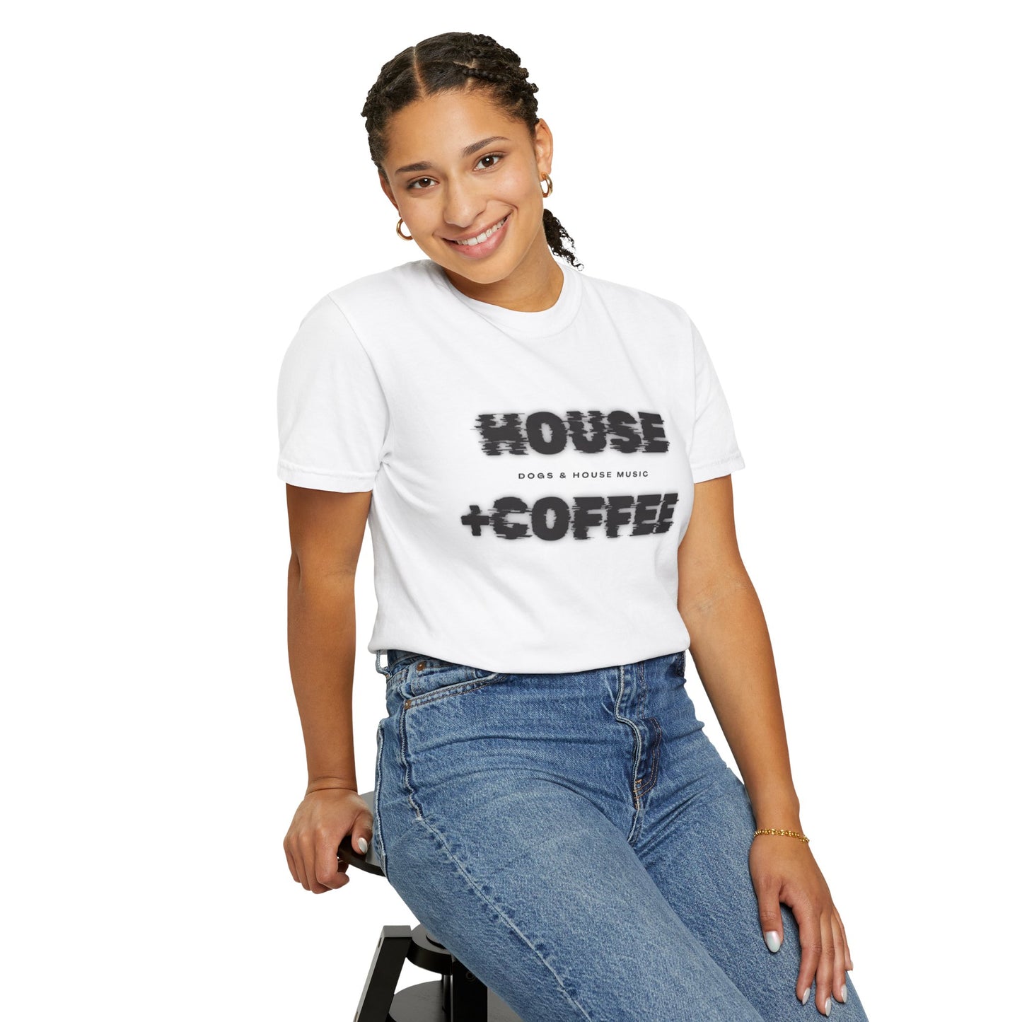 House + Coffee T-Shirt – Start Your Day with Beats & Brews ☕